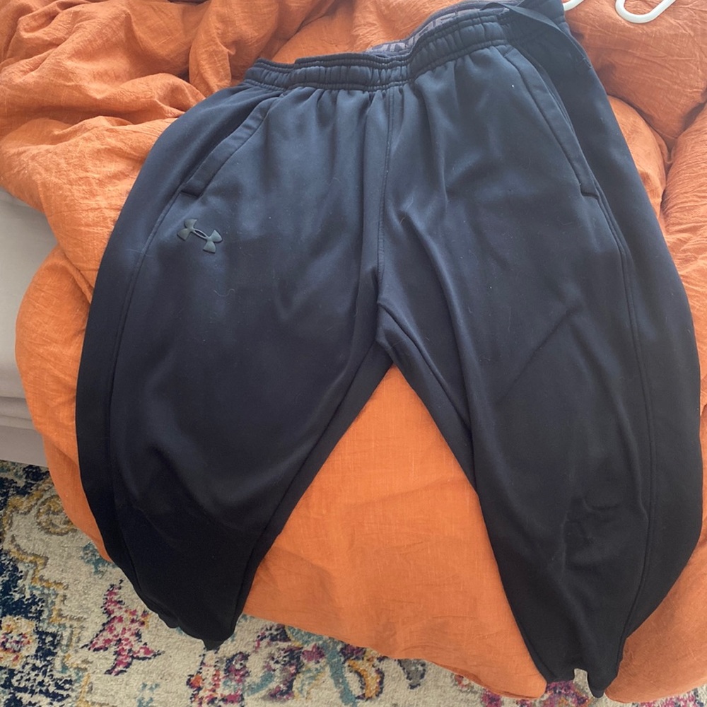 Medium size under armor joggers